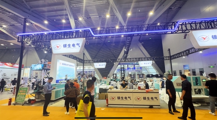 銀生電氣展會連卷袋機