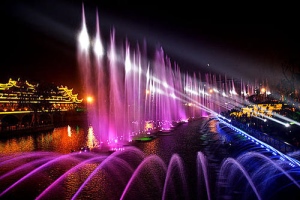 《激光数码喷泉：光影与水的华丽乐章》